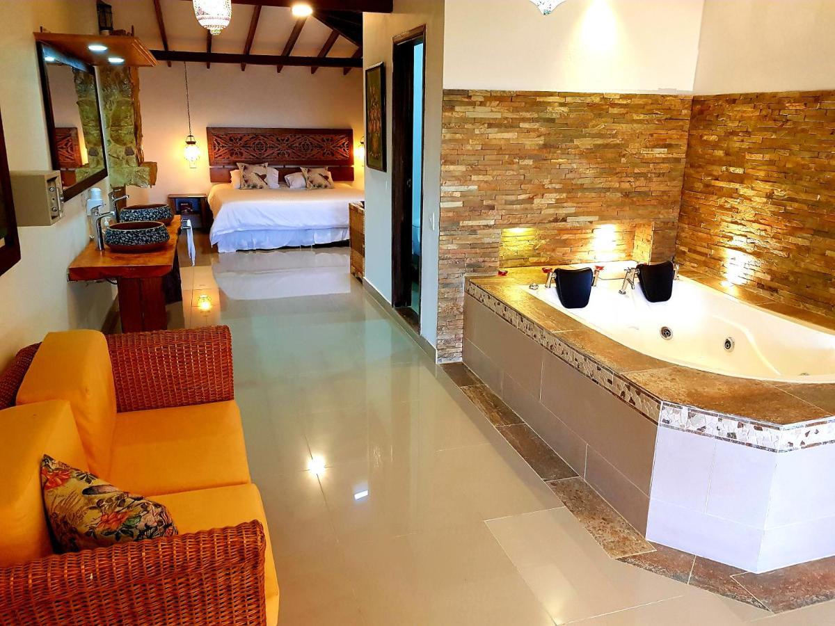 Hotel La Colina
