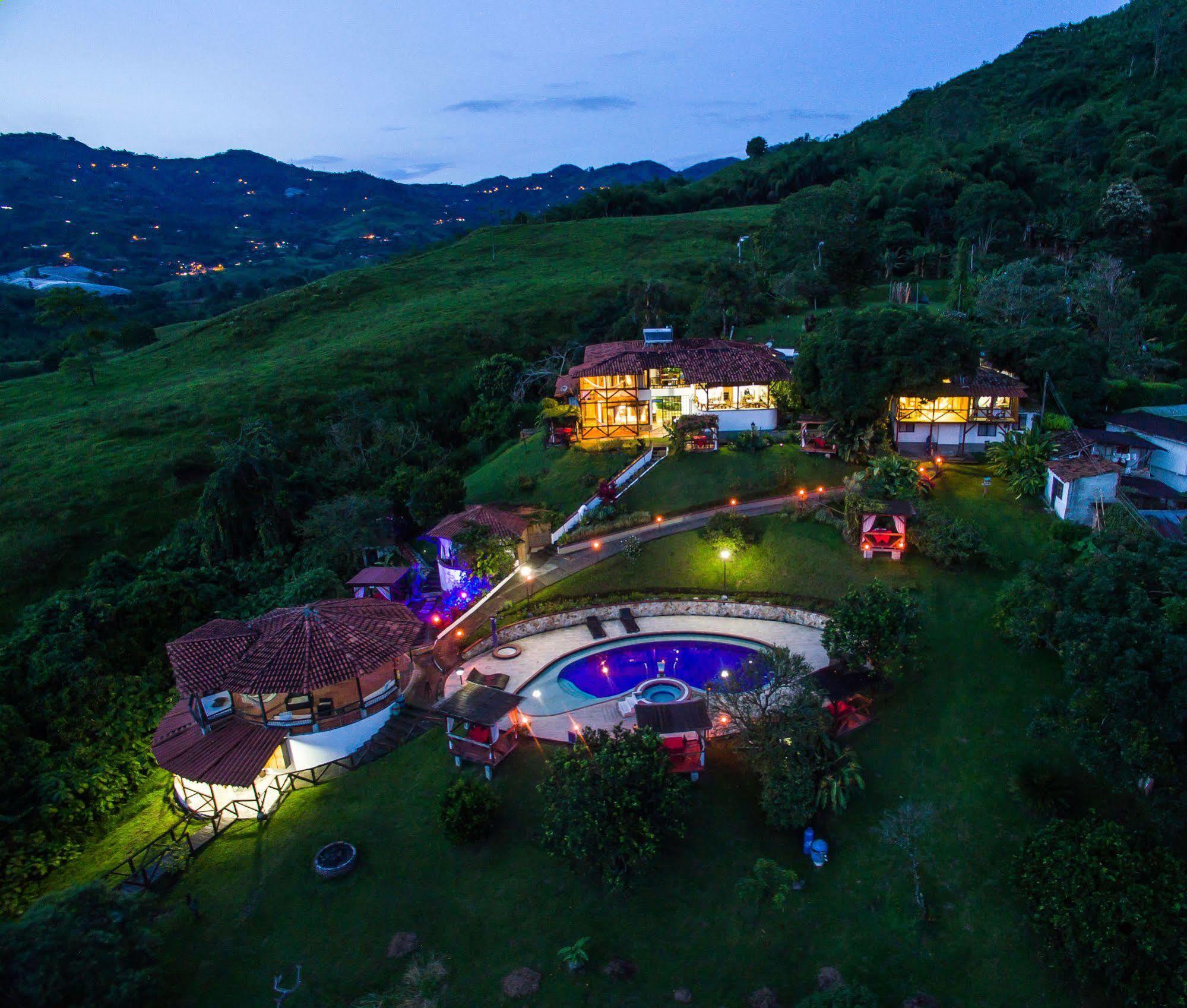 Hotel La Colina